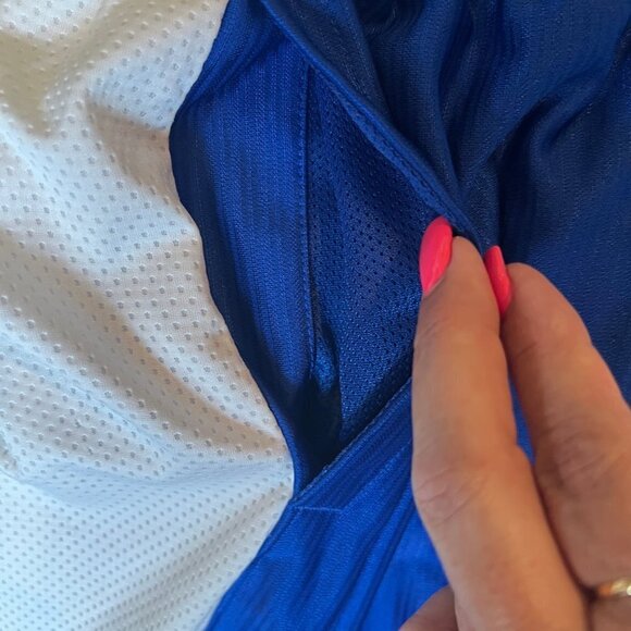 Under Armour Loose Blue & White Heatgear Shorts, Size Small - Picture 3 of 7